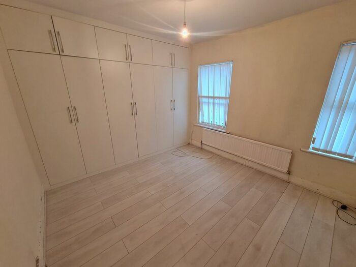 3 Bedroom Terraced House To Rent In Cromwell Road, Bedford, MK40