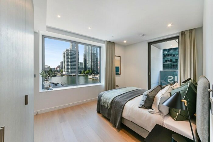 1 Bedroom Apartment To Rent In Water Street, London, E14