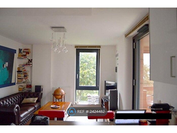 1 Bedroom Flat To Rent In Palmers Road, London, E2
