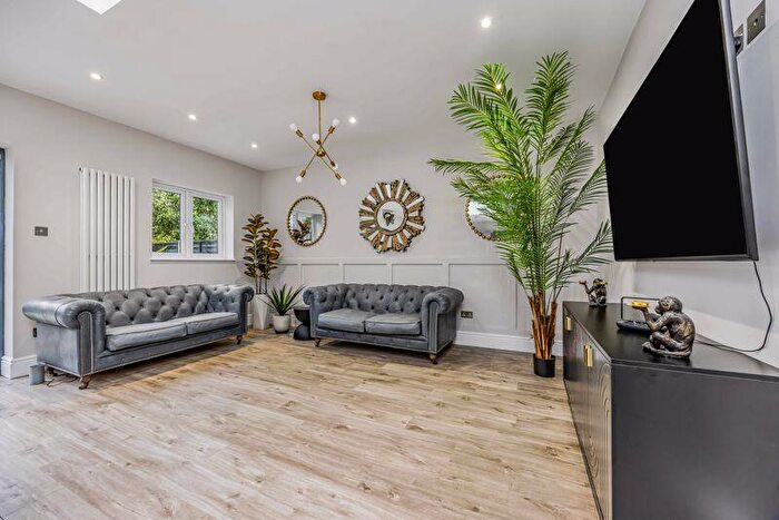 4 Bedroom Detached Bungalow For Sale In Second Avenue, Portsmouth, PO6