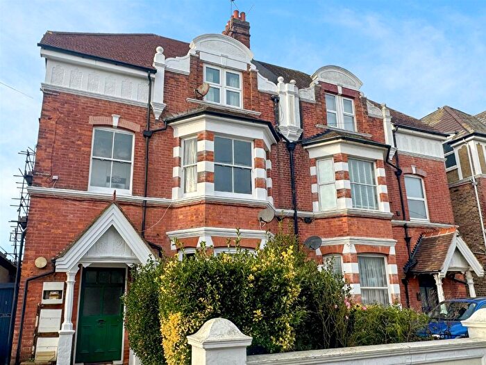 2 Bedroom Flat To Rent In Clifford Road, Bexhill-On-Sea, TN40