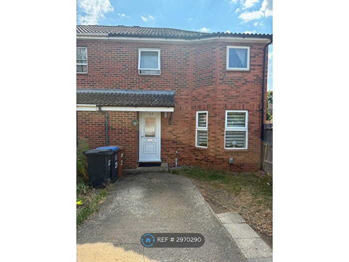 2 Bedroom Semi-Detached House To Rent In Bedwell Close, Welwyn Garden City, AL7