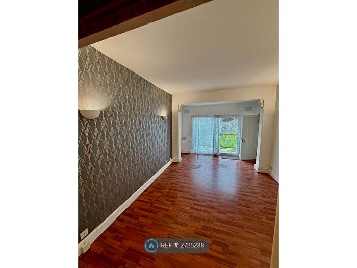 2 Bedroom Maisonette To Rent In Galpins Road, Thornton Heath, CR7