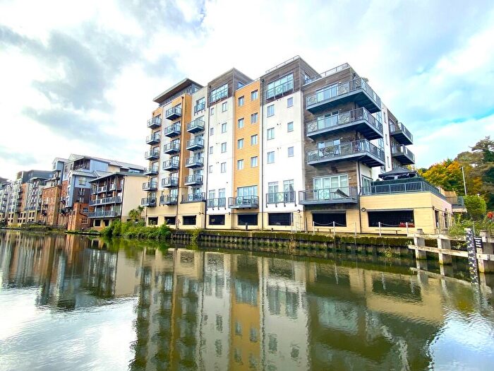 2 Bedroom Apartment For Sale In A Super-spacious Nd Floor Apartment With River Frontage In A Sought After Central Norwich Position, NR1