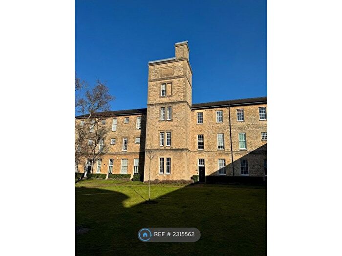 2 Bedroom Flat To Rent In St George's Manor, Oxford, OX4