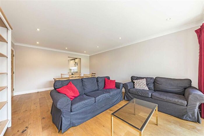 4 Bedroom Flat To Rent In Southwark Park Road, London, SE16