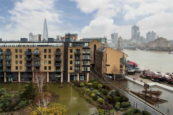 2 Bedroom Flat To Rent In Providence Square, Shad Thames, London SE1