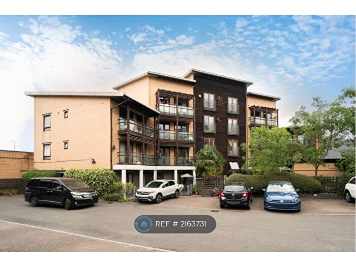 2 Bedroom Flat To Rent In Ashton Street, London, E14