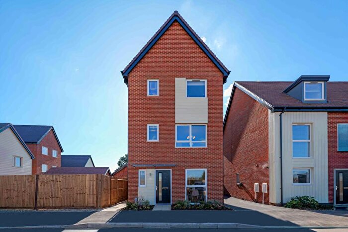 4 Bedroom Detached House For Sale In Barrington Road, Off Shaftesbury Avenue, Goring-by-Sea, West Sussex, BN12