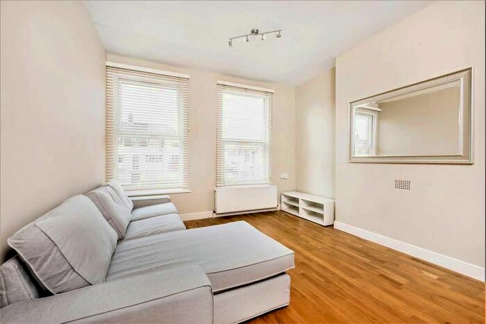 2 Bedroom Flat To Rent In Trinity Road, London SW18