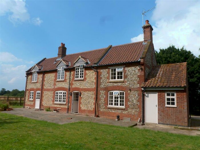 3 Bedroom House To Rent In Litcham Road, Longham, Dereham, NR19