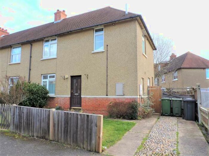 4 Bedroom Property To Rent In Shepherds Hill Guildford, GU2