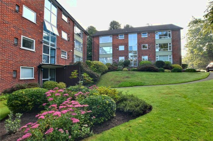 2 Bedroom Flat To Rent In Hatton Court, Lubbock Road, Chislehurst, BR7