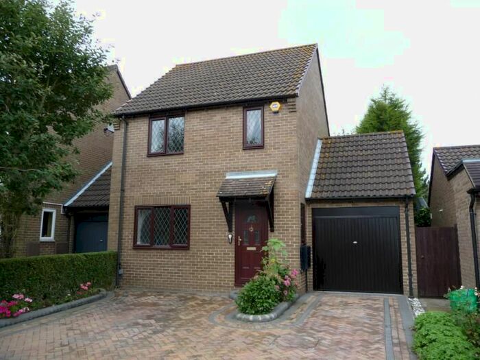 3 Bedroom Detached House To Rent In Tamarind Way, Earley, Reading, RG6