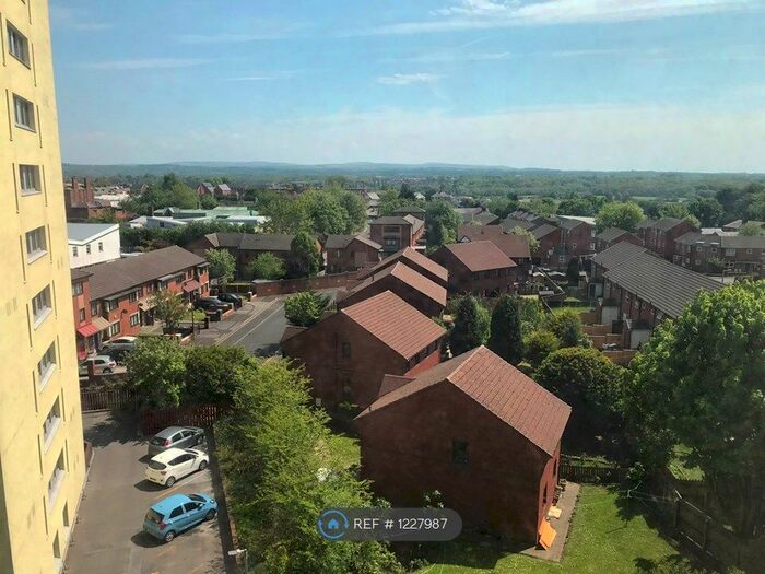 2 Bedroom Flat To Rent In Sandown Court, Preston, PR1