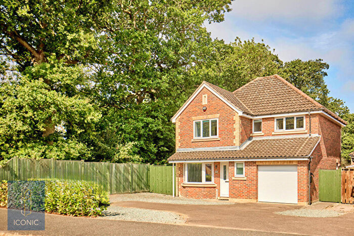 4 Bedroom Detached House For Sale In Kingswood Avenue, Taverham, Norwich, NR8