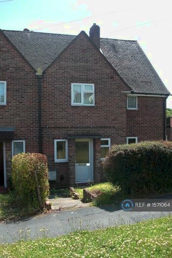 5 Bedroom Semi-Detached House To Rent In Stanmore Lane, Winchester, SO22