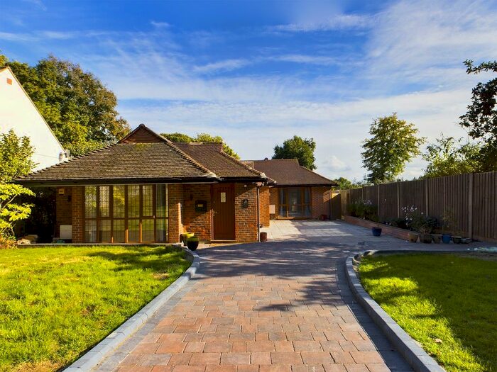 4 Bedroom Bungalow To Rent In Guildford Road, Ottershaw, Chertsey, Surrey, KT16