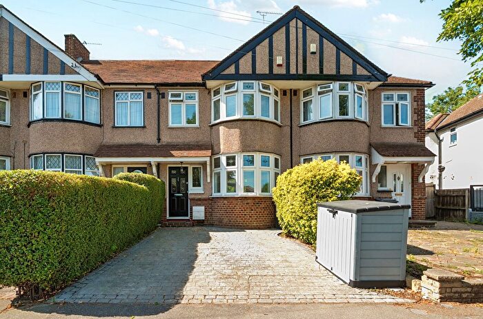 3 Bedroom Terraced House For Sale In Oxhawth Crescent, Bromley, BR2