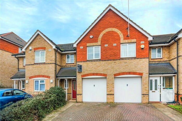 3 Bedroom Terraced House To Rent In Cold Blow Lane, New Cross, London, SE14