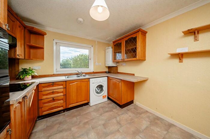 2 Bedroom Flat For Sale In Christian Grove, Edinburgh, EH15