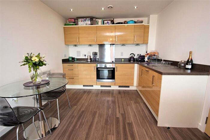 1 Bedroom Flat To Rent In Woking, Surrey, GU22