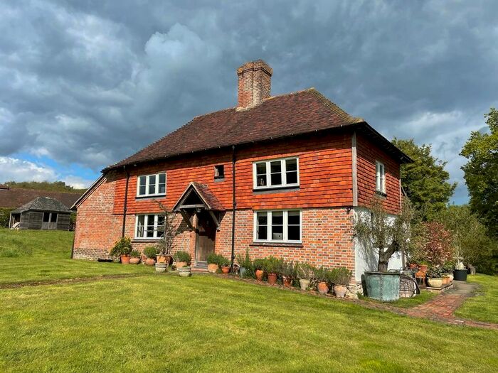 4 Bedroom Detached House To Rent In Starvecrowe Lane, Peasmarsh, East Sussex, TN31