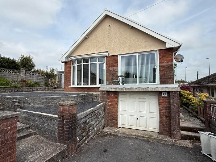 3 Bedroom Detached House To Rent In Cleviston Park, Llangennech, Carmarthenshire, SA14