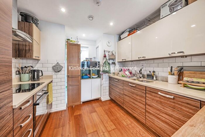 2 Bedroom Flat To Rent In Boundary Lane, Walworth, London, SE17