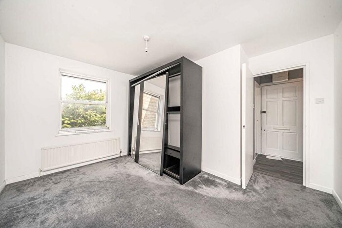 2 Bedroom Flat To Rent In Barker Drive, Camden, NW1