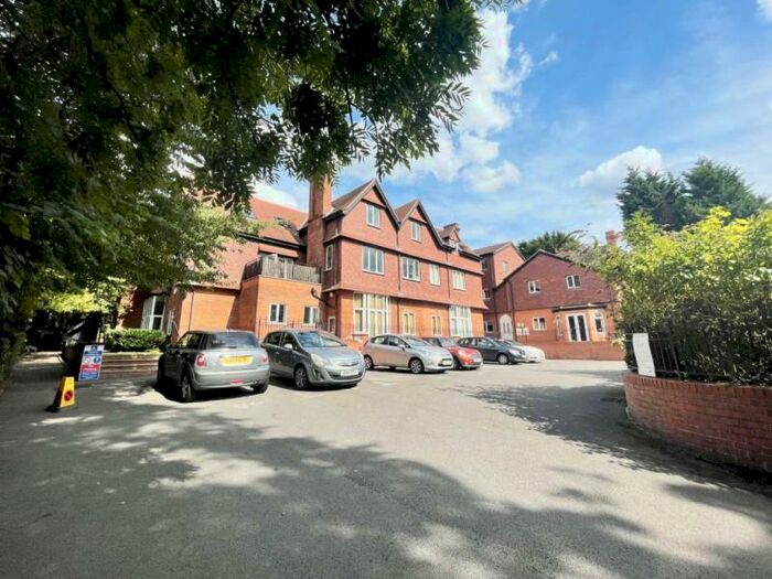2 Bedroom Apartment To Rent In Oakhurst, Cardigan Road, Headingley, Leeds, LS6