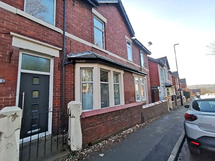 3 Bedroom Semi-detached House To Rent In Union Hall Road, Newcastle Upon Tyne, NE15