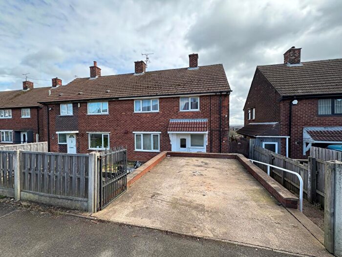 3 Bedroom Semi-Detached House To Rent In Slant Lane, Shirebrook, NG20