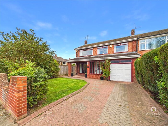 4 Bedroom End Of Terrace House For Sale In Southern Way, Ryton, Tyne And Wear, NE40