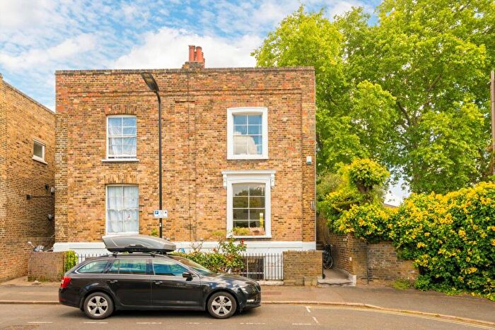 4 Bedroom Semi Detached House To Rent In Albion Terrace, Haggerston, E8