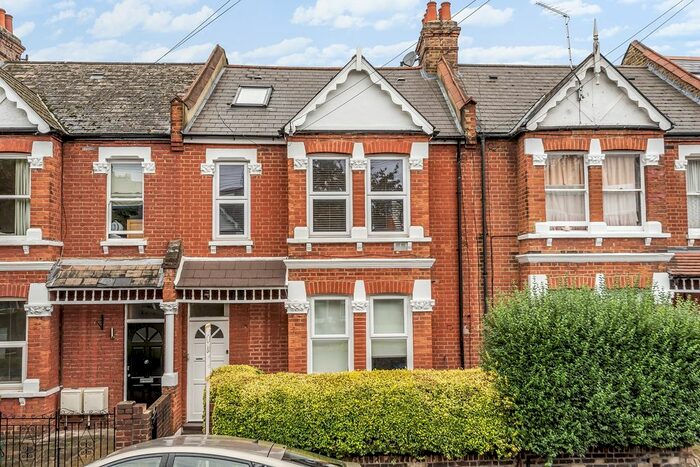 3 Bedroom Flat To Rent In St Albans Avenue, London, W4