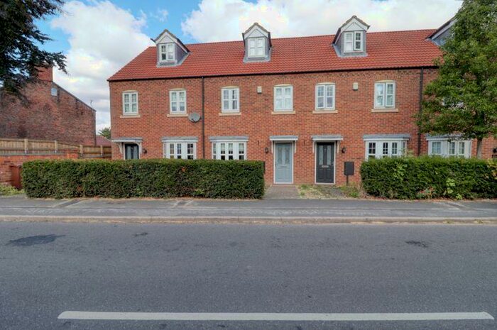 3 Bedroom Terraced House To Rent In Eastoft Road, Scunthorpe, DN17