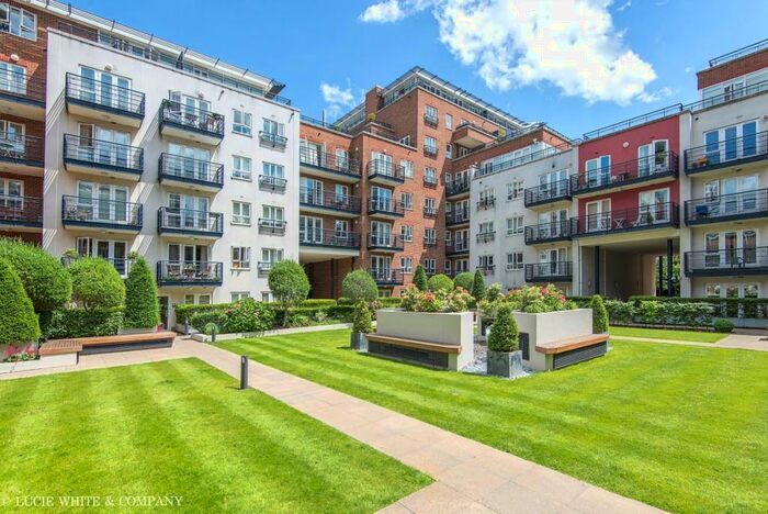 2 Bedroom Apartment To Rent In Bramber House, Kingston Upon Thames, KT2