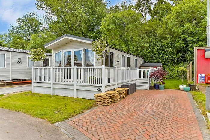 2 Bedroom Park Home For Sale In Vale Road, Deal, Kent, CT15