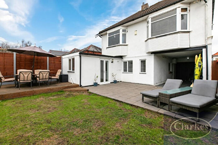 3 Bedroom Flat For Sale In Columbia Road, Bournemouth, BH10
