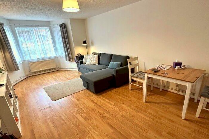1 Bedroom Flat To Rent In Conduit Road, Bedford, MK40