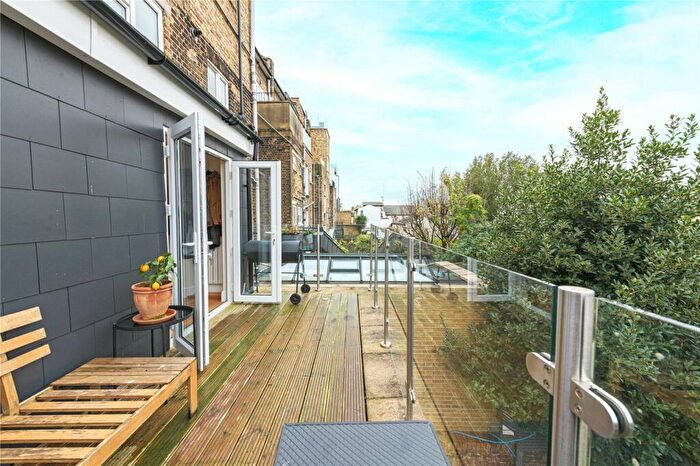 1 Bedroom Apartment For Sale In Cologne Road, SW11
