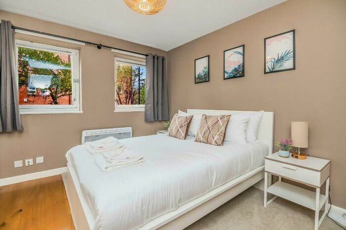 2 Bedroom Serviced Apartments To Rent In St. Vincent Street, Glasgow, G3