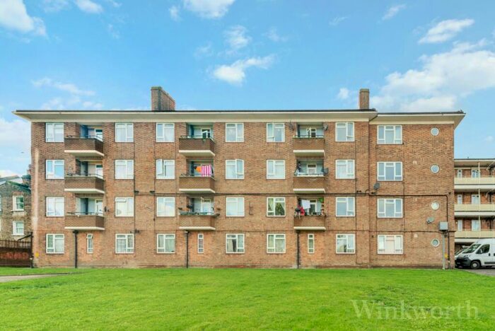 Studio To Rent In Shardeloes Road, London, SE14