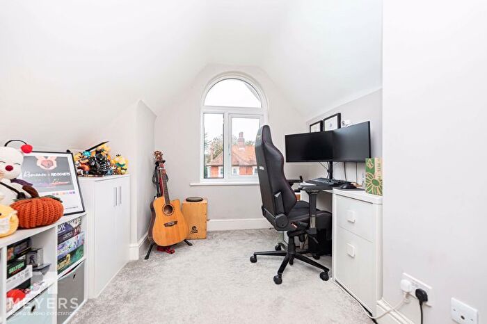1 Bedroom Flat For Sale In Eden Roc, Percy Road, Bournemouth, BH5