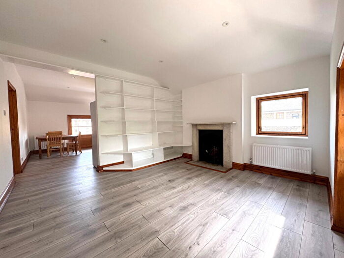 2 Bedroom Flat To Rent In Lewisham Way, London, SE4