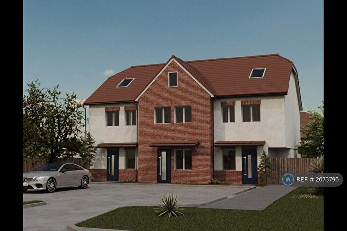 3 Bedroom Semi Detached House To Rent In Old Farleigh Road, Croydon, CR2