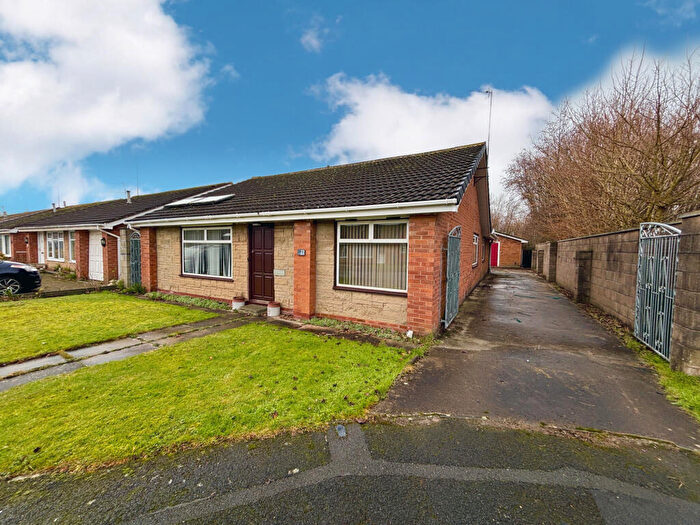 3 Bedroom Bungalow For Sale In The Covert, Thornton, FY5