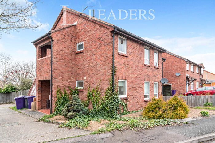 Studio To Rent In Swift Close, Letchworth, SG6