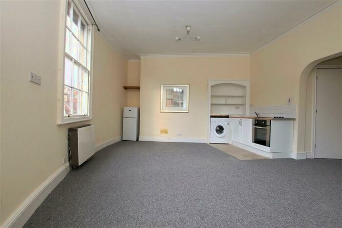 1 Bedroom Apartment To Rent In Cleveland Place East, Bath, BA1